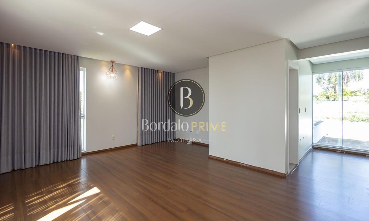 VILLA151612A01-20